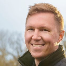 Head and shoulders of Petter Brodin